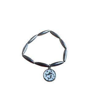 Silvertone Beaded Stretch Bracelet With Pisces Zodiac Charm Enamel 6.25 inches